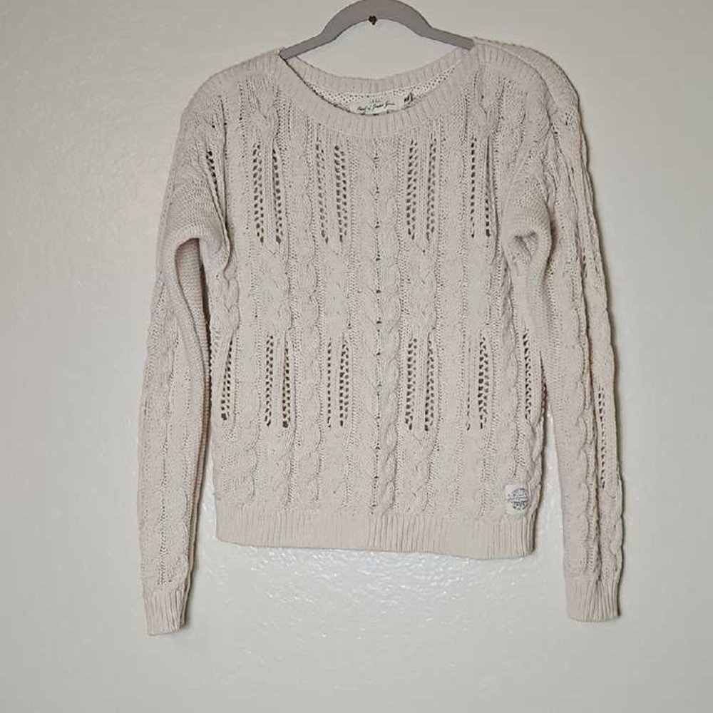 Elegant Women's Cream Knit Sweater